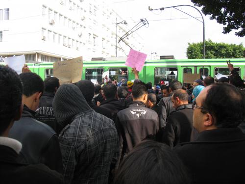 El sexto día del pueblo tunecino Haciendo planes